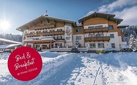 Hotel Taxerhof 4*